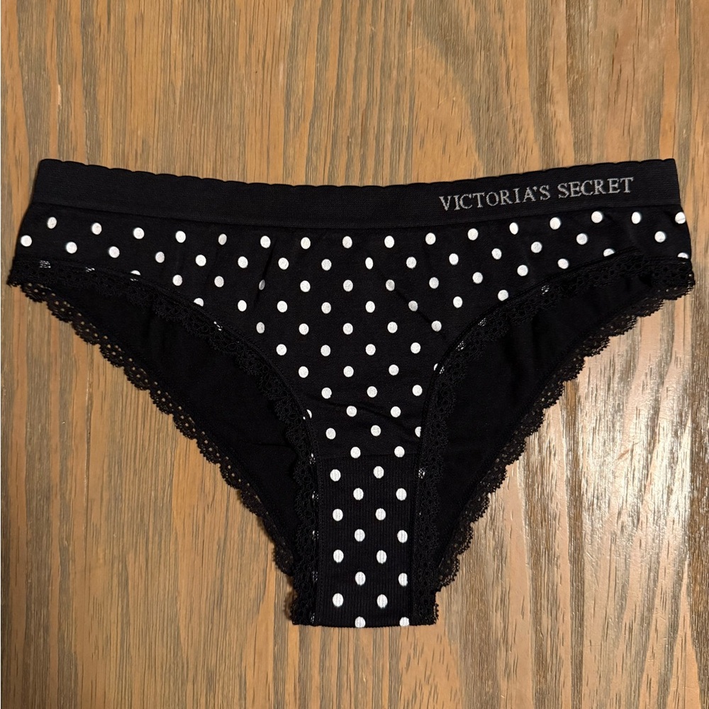 NWOT Victoria's Secret Black White Polka Dot Seamless Stretch Ruched Cheekini M